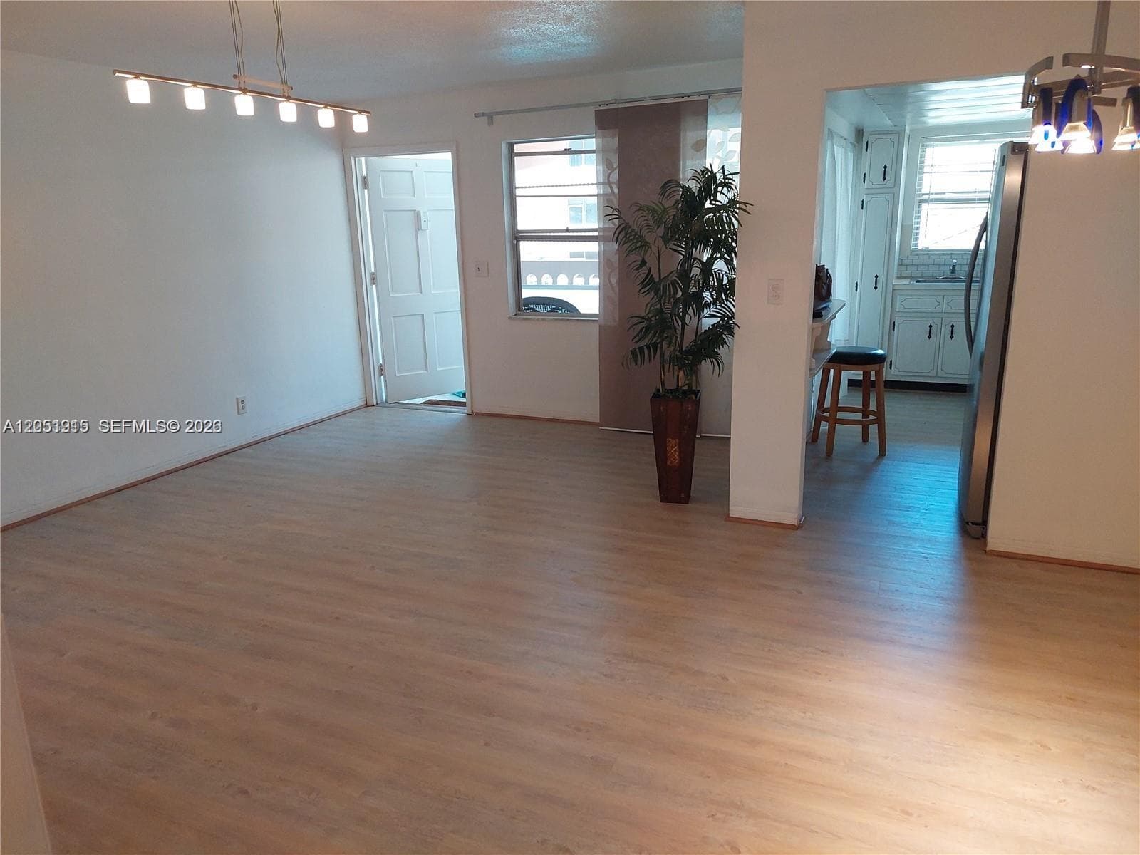 180 12 # 15c, Hallandale Beach FL 33009 photo 2