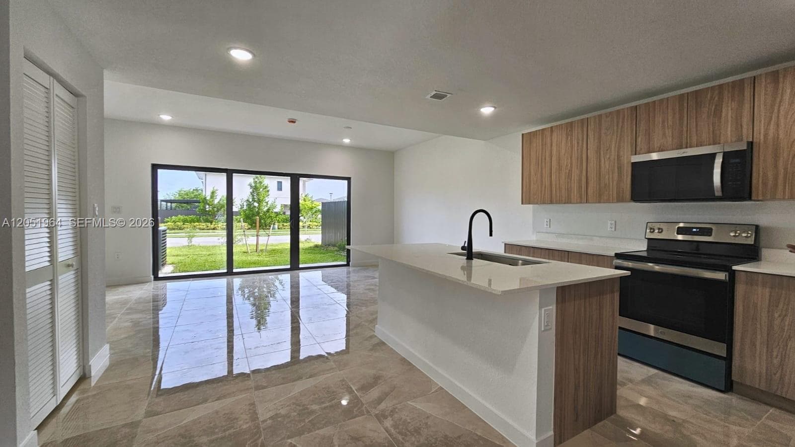 1305 NW 4th Ter, Florida City FL 33034 photo 4