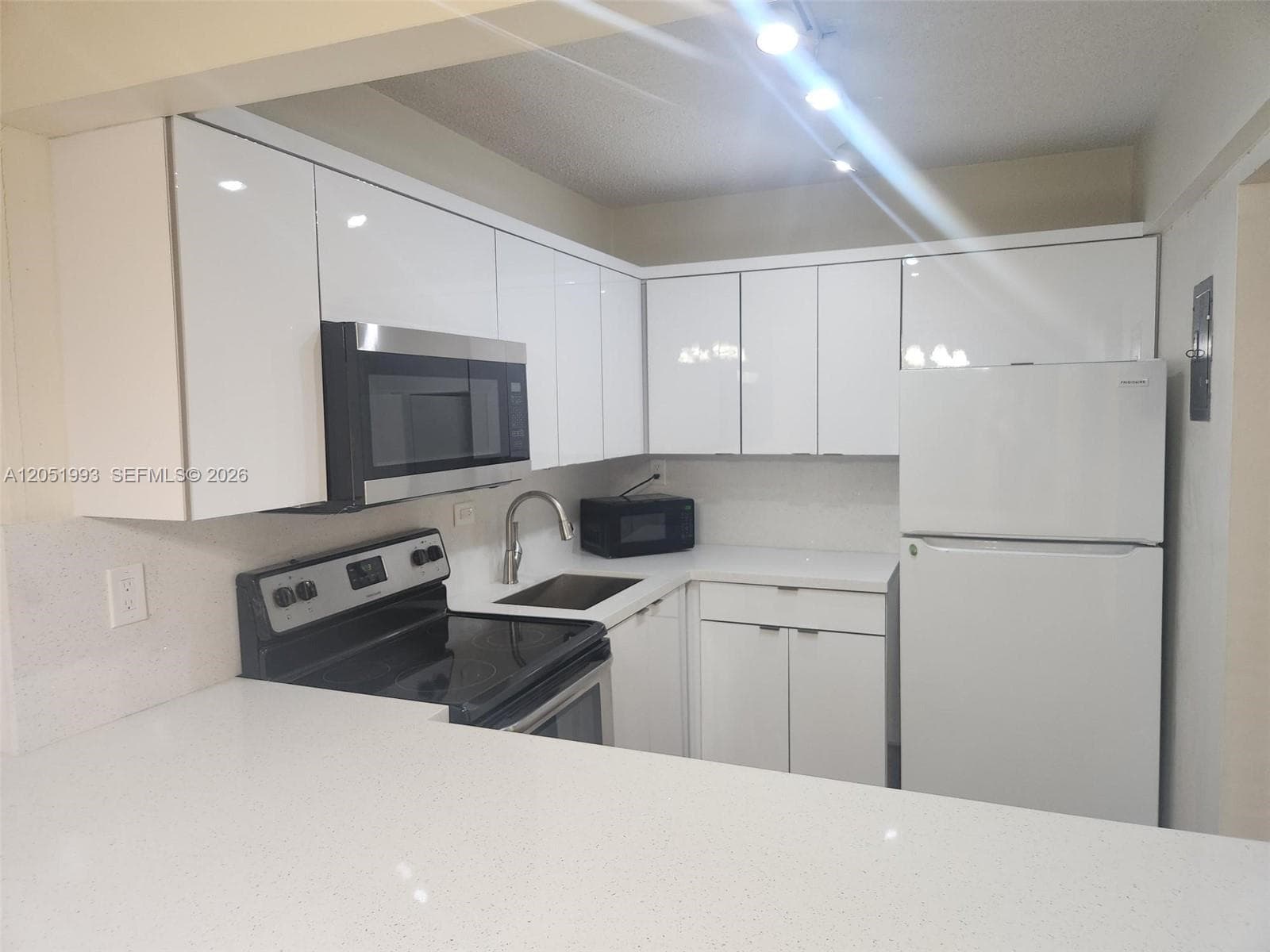 8990 SW 24th St # 228, Miami, FL 33165 photo 2