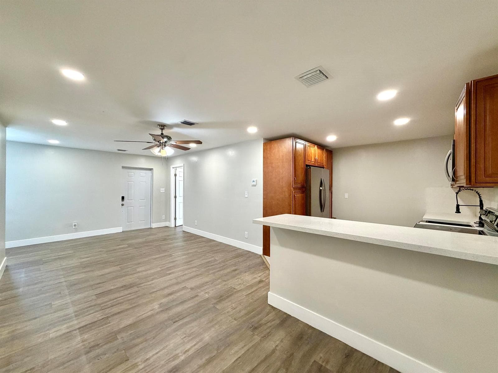 661 NW 23rd Terrace, Pompano Beach FL 33069 photo 2