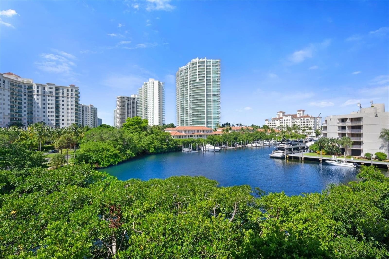 19999 E Country Club Dr # 1406, Aventura FL 33180 photo 4