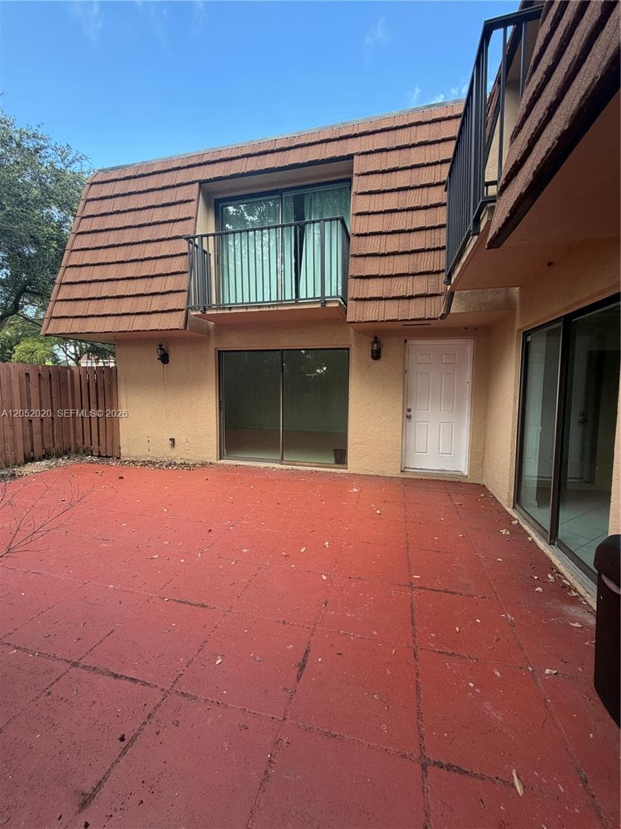 2563 CAMELOT # 2563, Cooper City FL 33026 photo 2