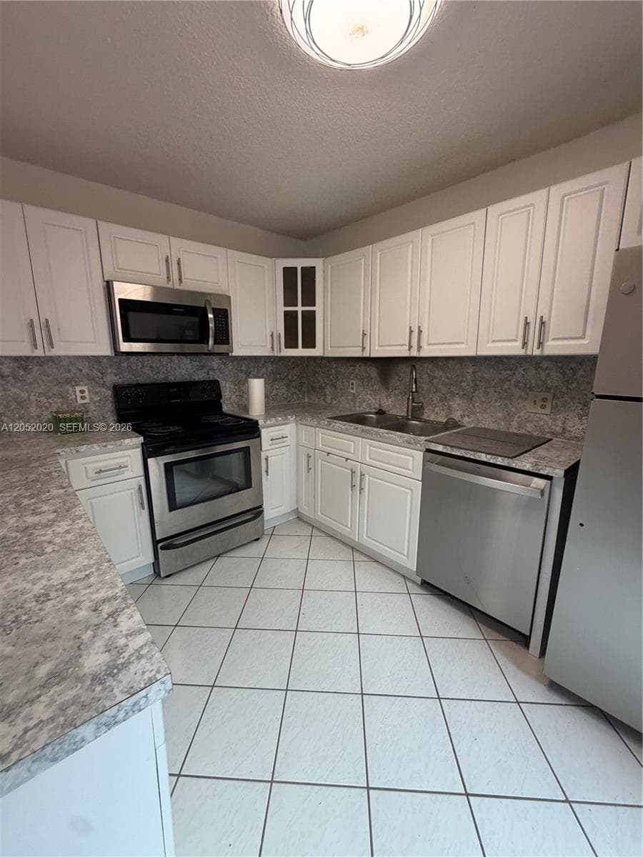 2563 CAMELOT # 2563, Cooper City FL 33026 photo 5