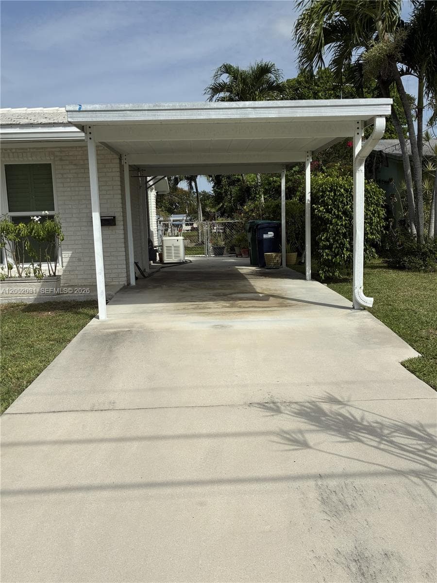 19120 Bel Aire Dr, Cutler Bay FL 33157 photo 2