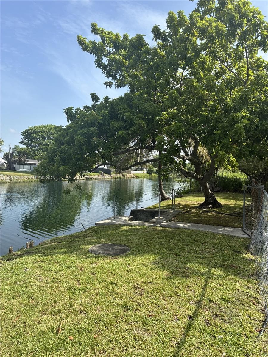 19120 Bel Aire Dr, Cutler Bay FL 33157 photo 4