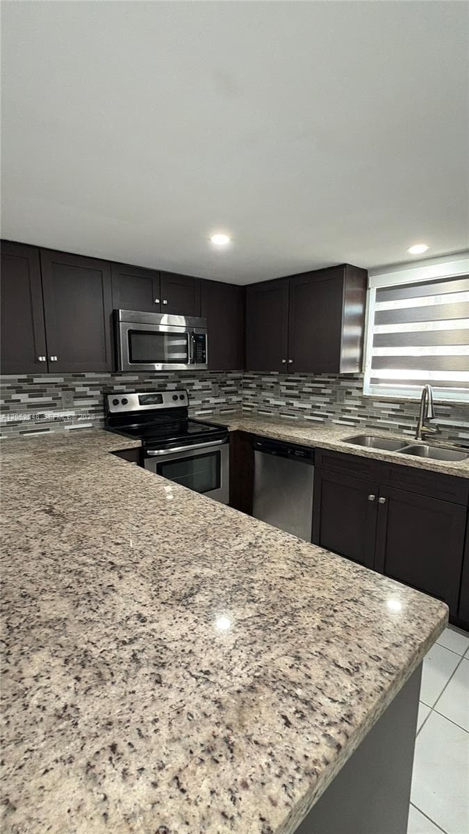 551 NW 82nd Ave # 516, Miami FL 33126 photo 5