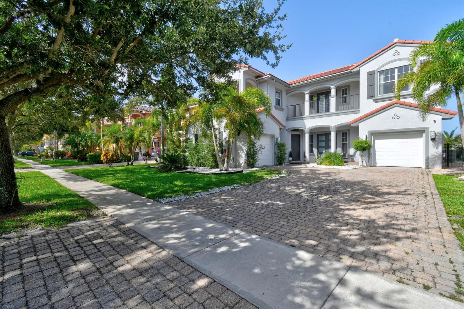 700 Cresta Circle, West Palm Beach FL 33413 photo 2
