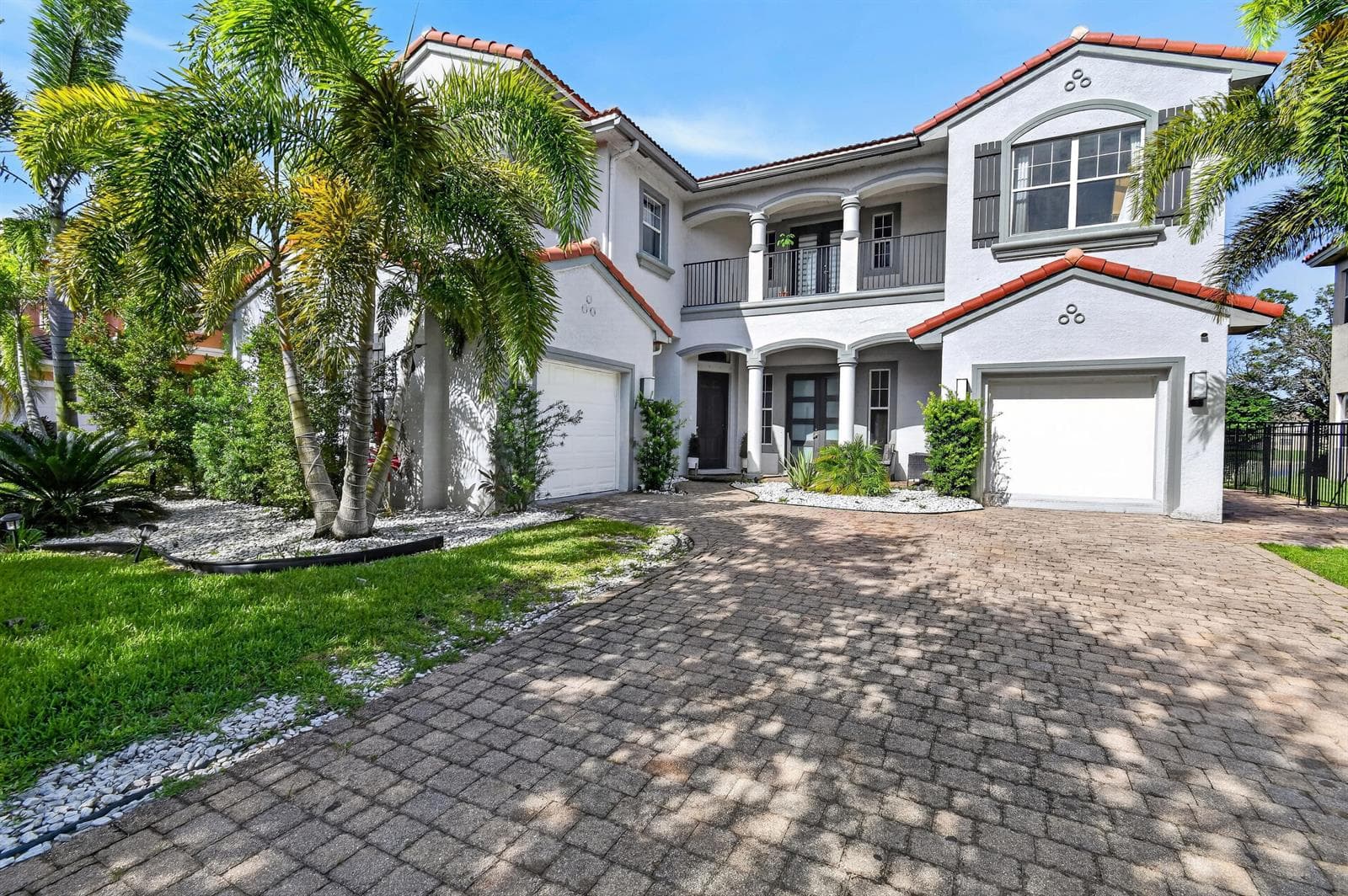 700 Cresta Circle, West Palm Beach FL 33413 photo 3