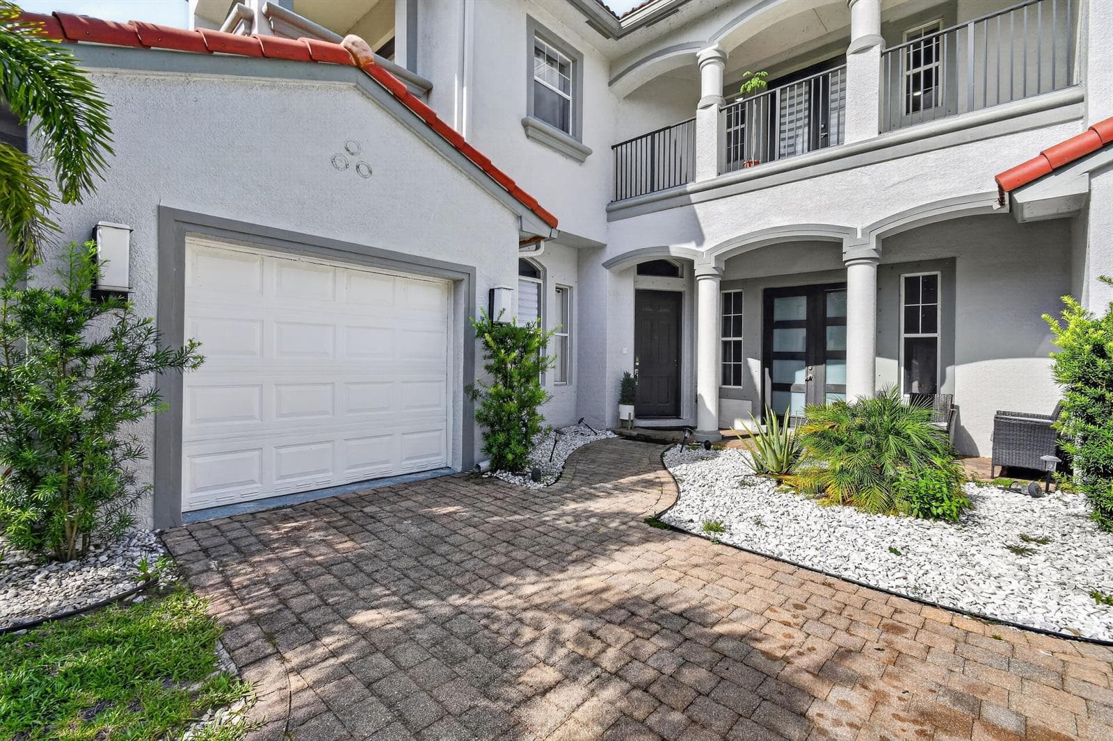 700 Cresta Circle, West Palm Beach FL 33413 photo 4