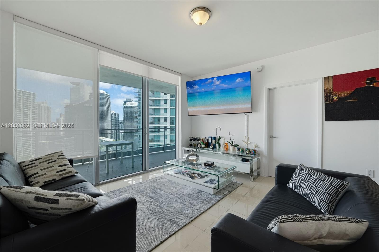 90 SW 3rd St # 3511, Miami FL 33130 photo 3