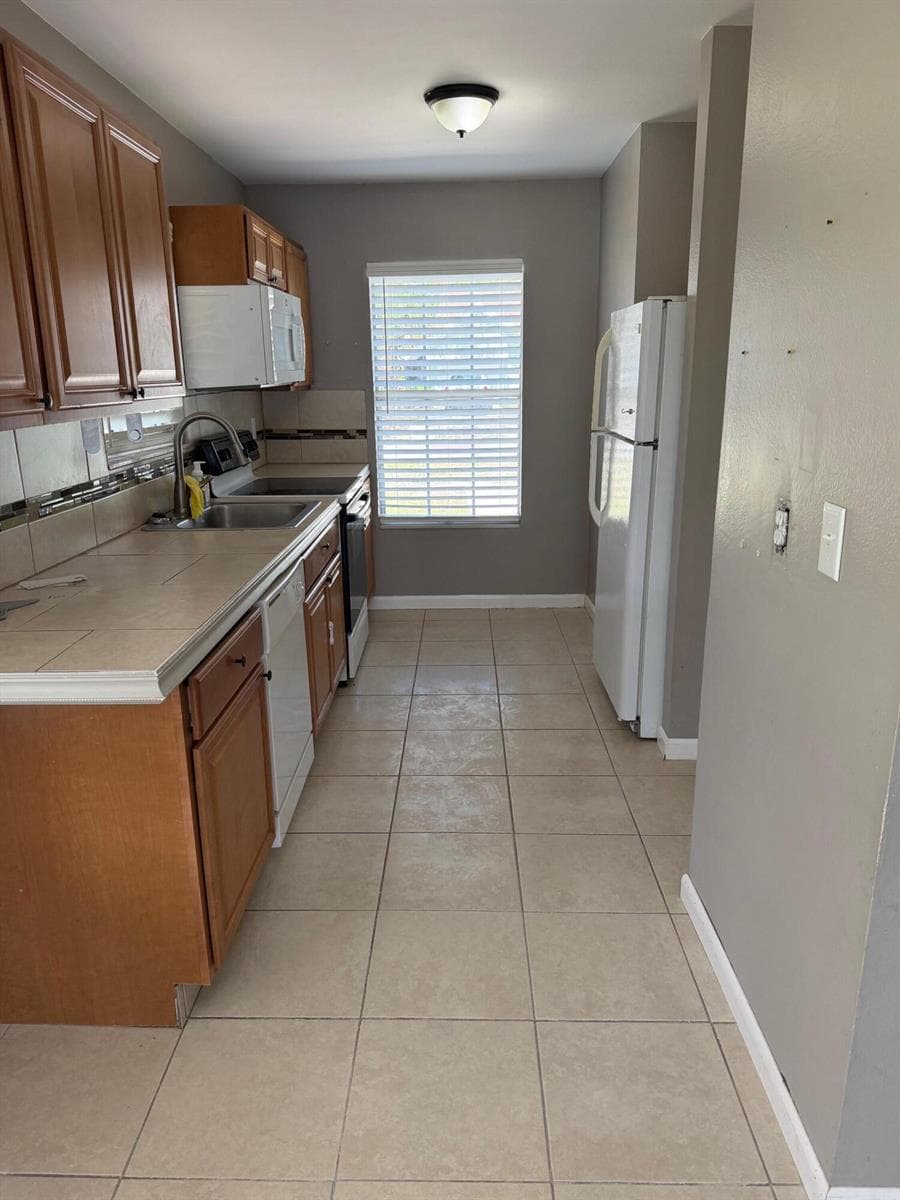 1456 SE Rivergreen Circle, Port St. Lucie FL 34952 photo 5
