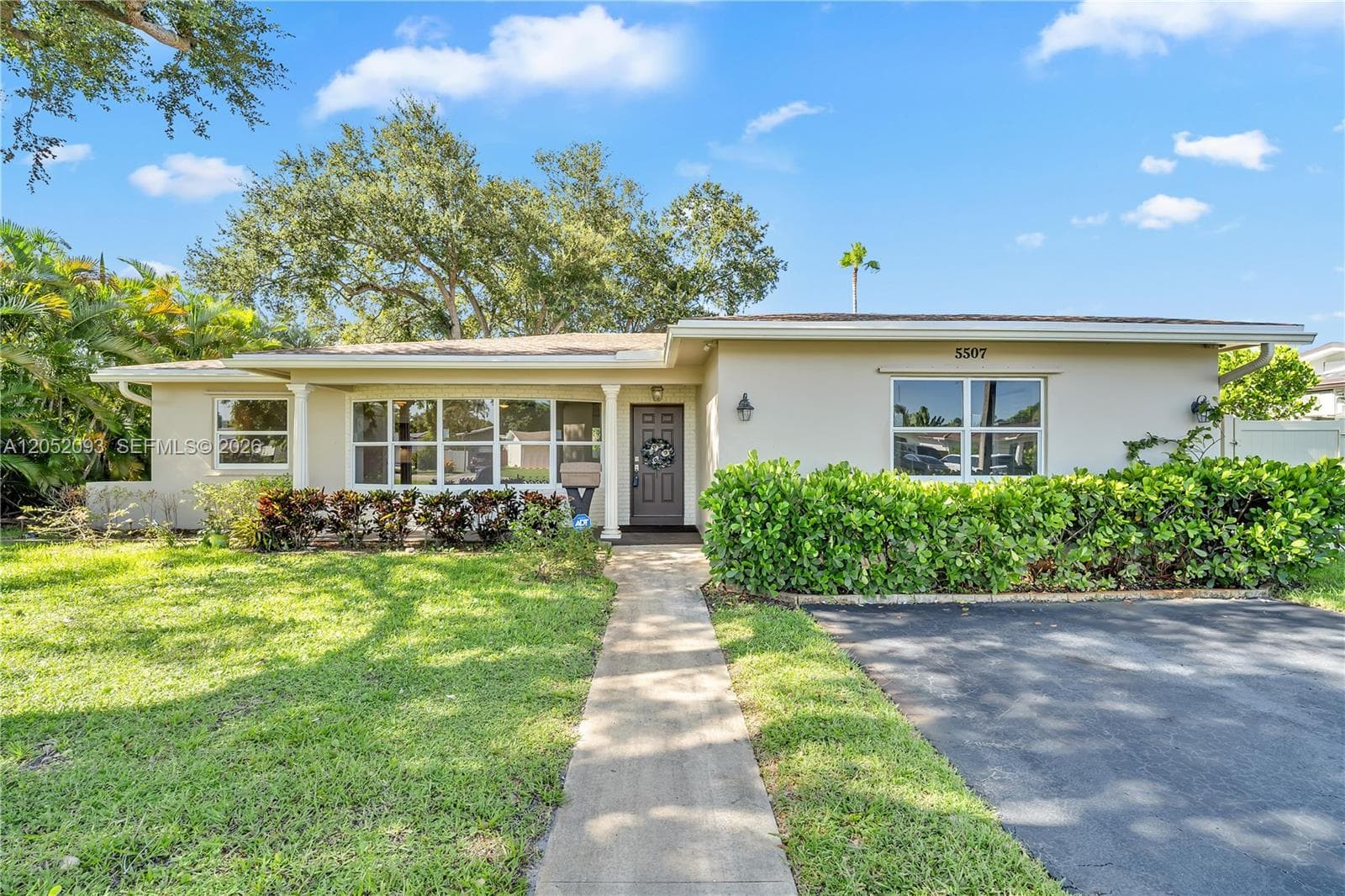 5507 Mckinley St, Hollywood FL 33021 photo 2