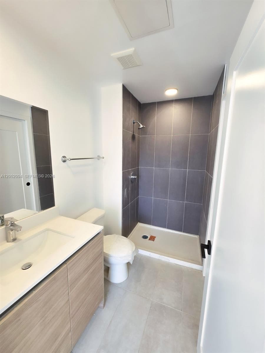 8106 NE 1st Ave # 15, Miami, FL 33138 photo 2