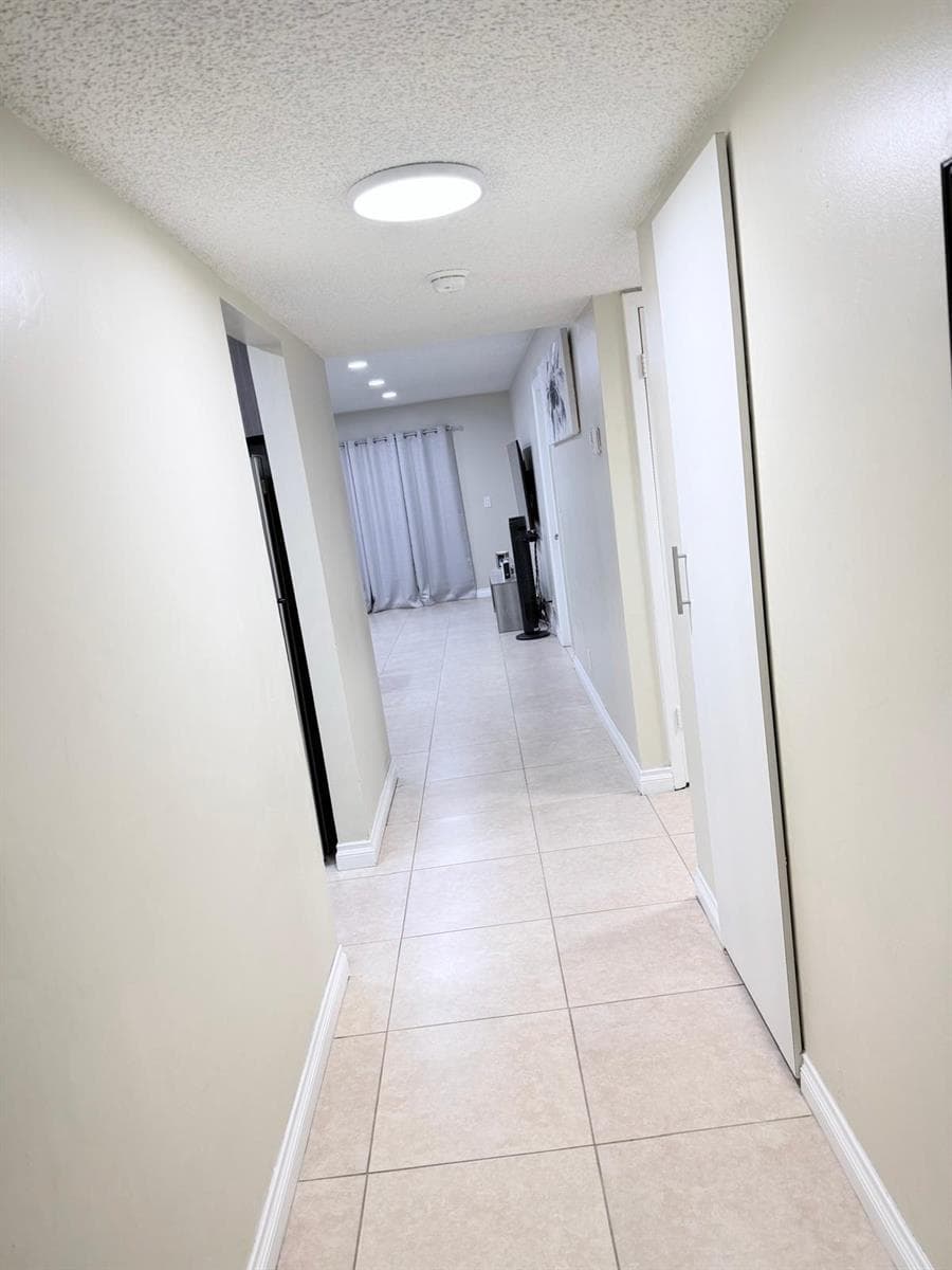 5545 N Lakewood Circle N # 425, Margate FL 33063 photo 2