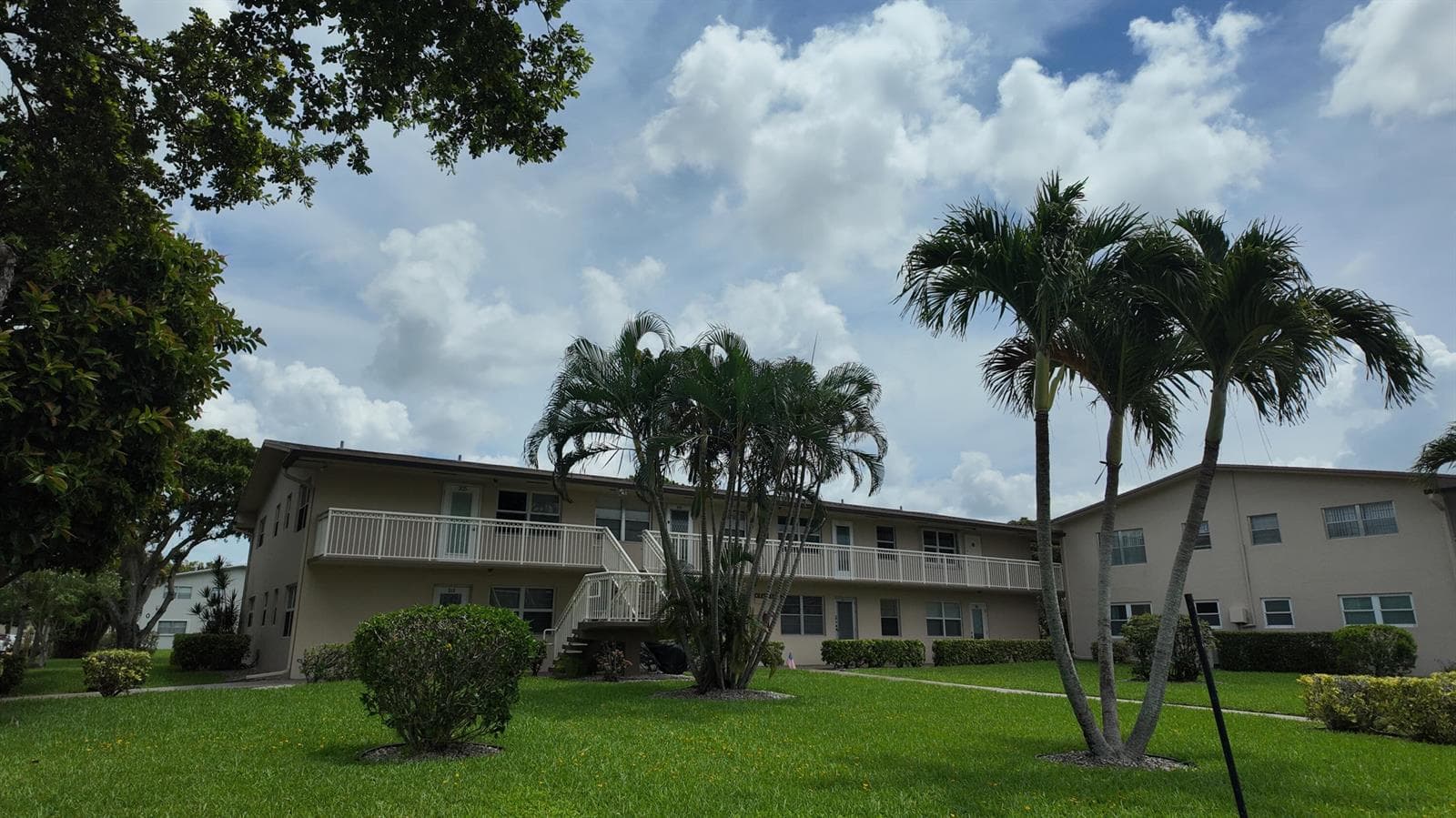 326 Chatham P # 326, West Palm Beach FL 33417 photo 2