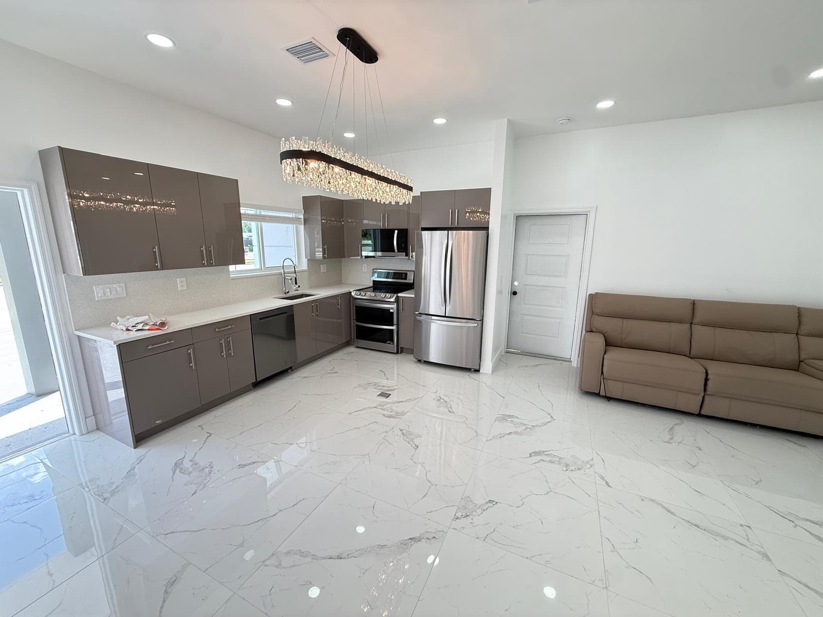 6319 Southgate Boulevard, Margate FL 33068 photo 3