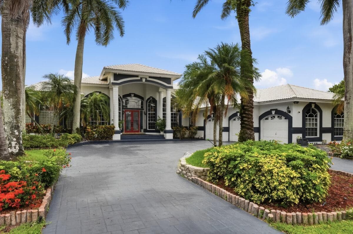 1716 NW 124th Way, Coral Springs FL 33071 photo 2