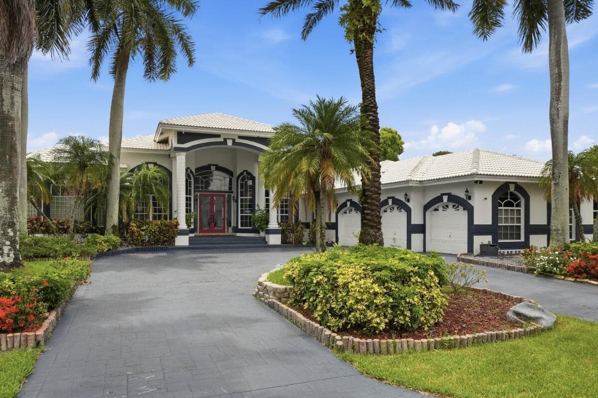 1716 NW 124th Way, Coral Springs FL 33071 photo 4