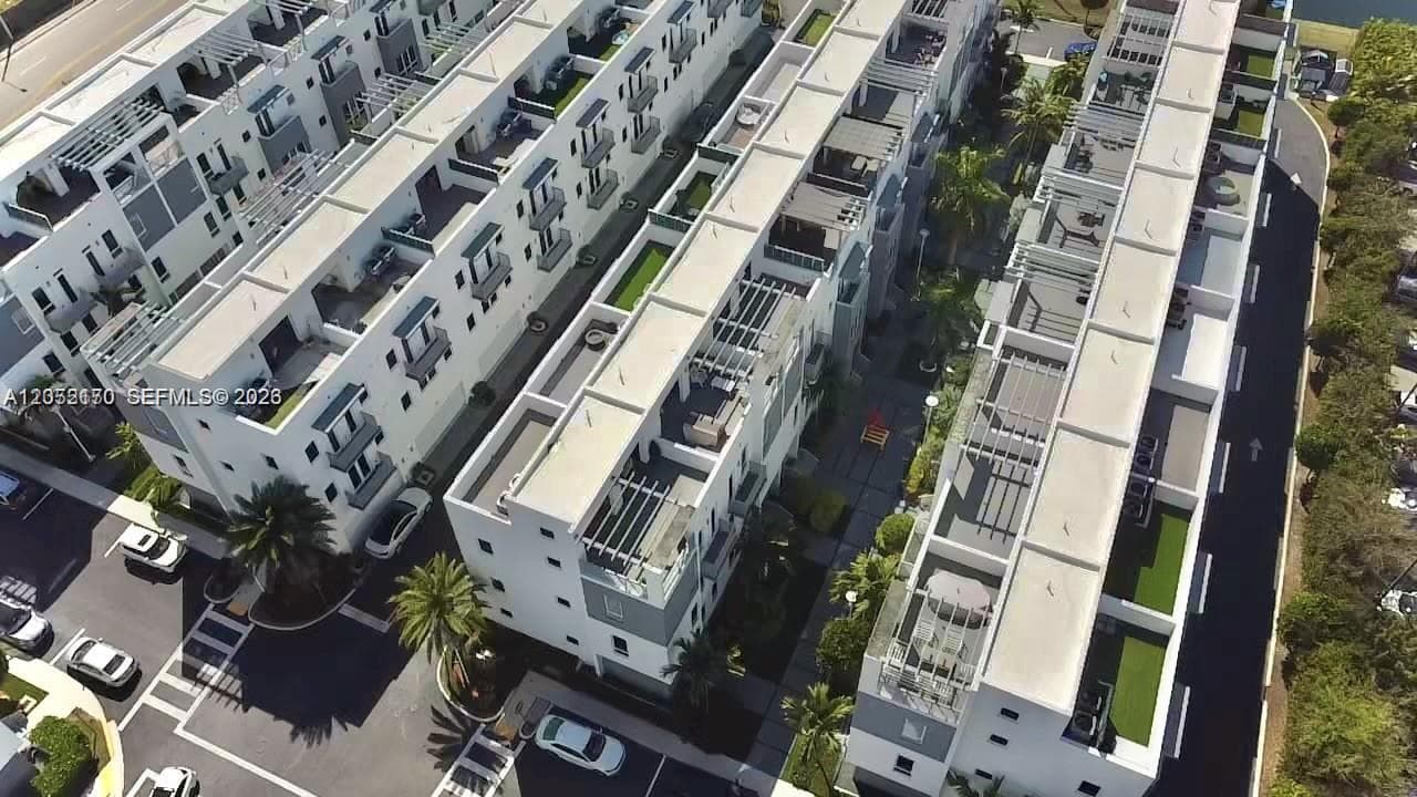 9151 NW 33rd St, Doral FL 33172 photo 5