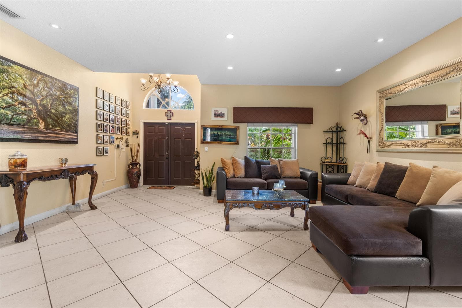 1021 NW 185th Avenue, Pembroke Pines FL 33029 photo 2
