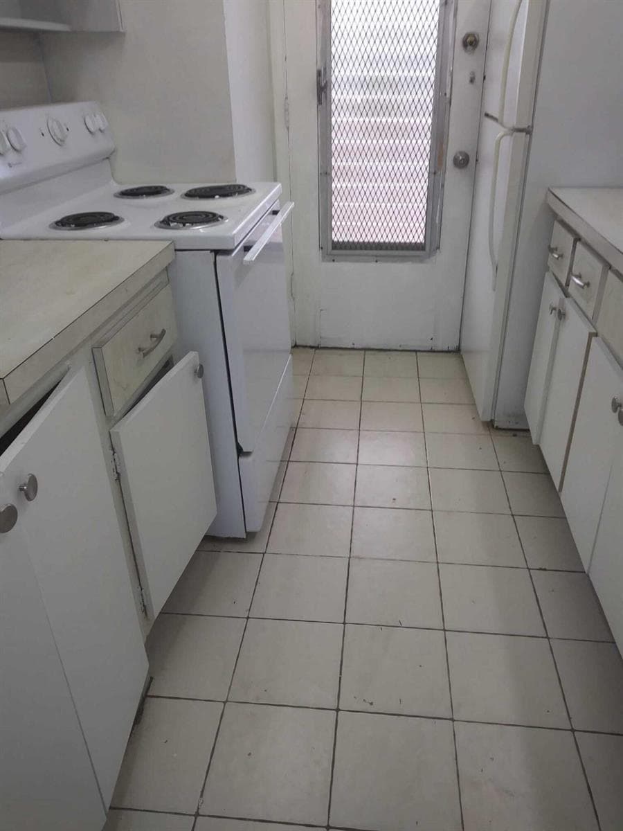 300 NE 191st Street # 217, Miami FL 33179 photo 2