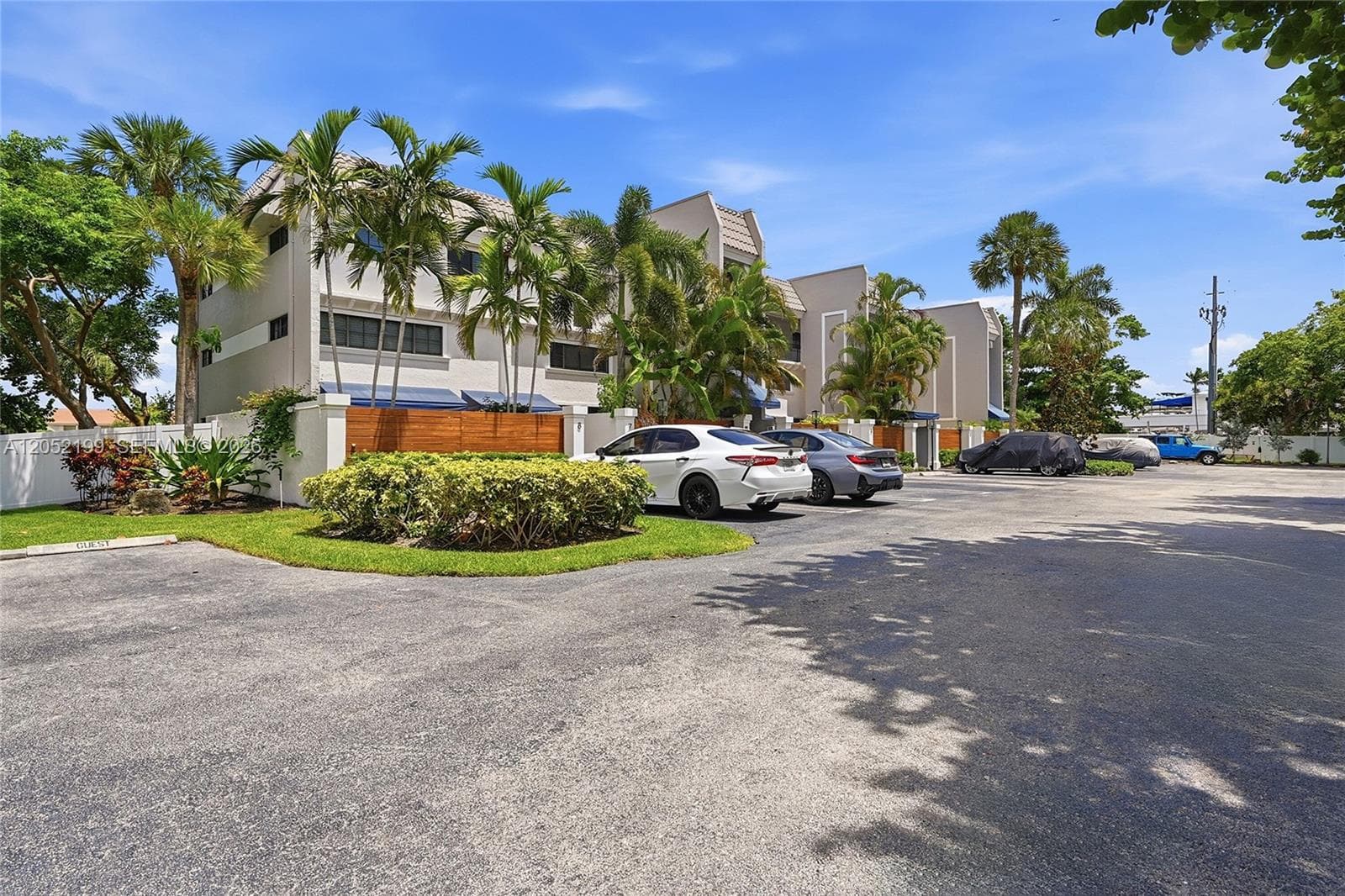 801 Palm Trl # 10, Delray Beach FL 33483 photo 3