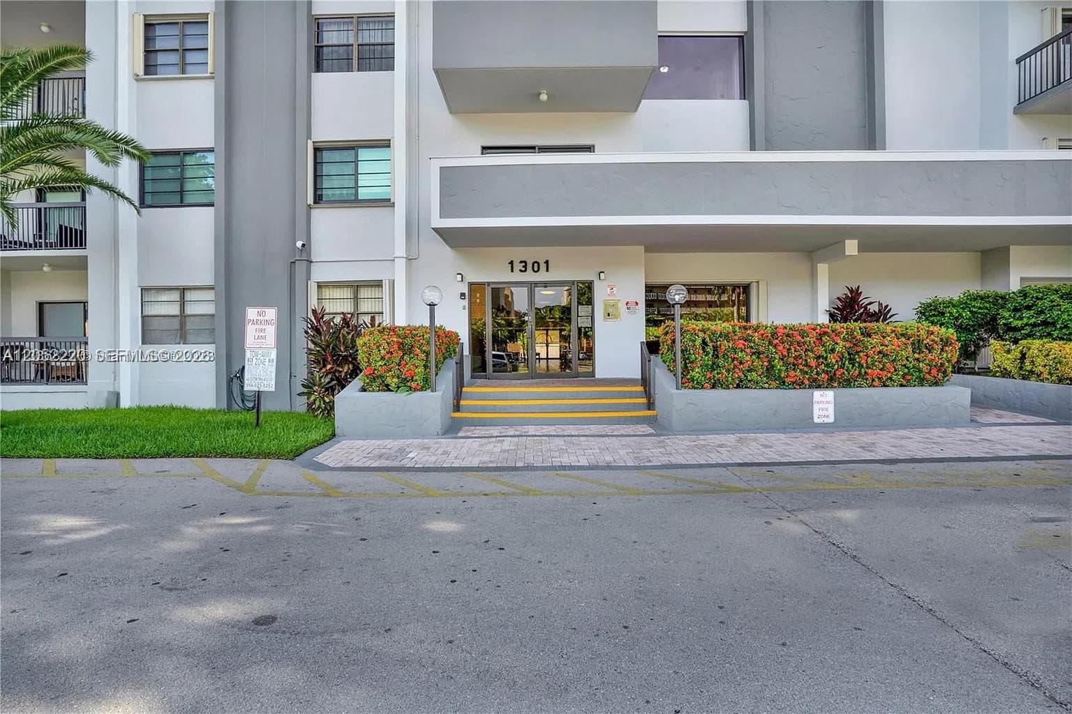 1301 NE 7th # 405, Hallandale Beach FL 33009 photo 2