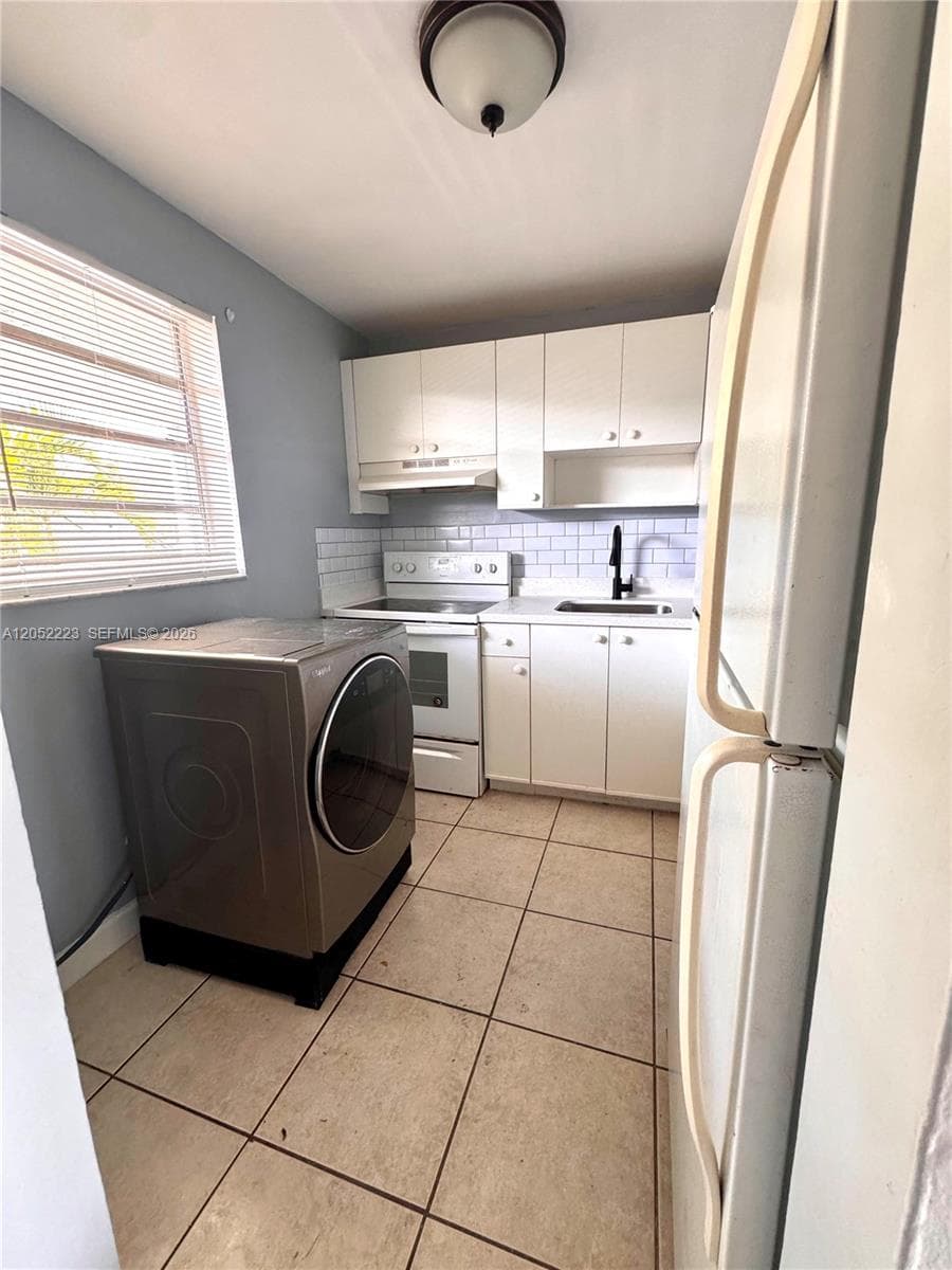 1755 W 60th St # D310, Hialeah FL 33012 photo 3