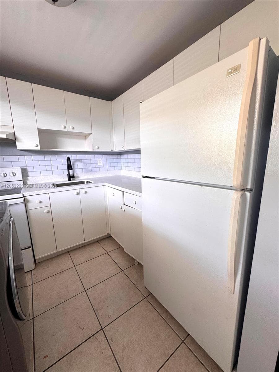1755 W 60th St # D310, Hialeah FL 33012 photo 4