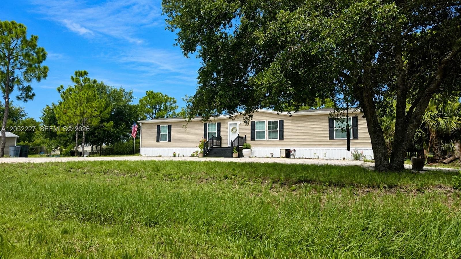 220 S Kennel ST, Clewiston FL 33440 photo 2
