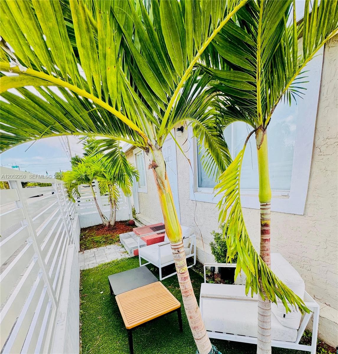 1520 SW 22nd Ave, Miami FL 33145 photo 2