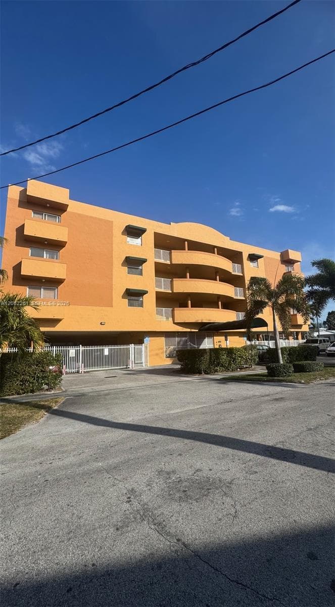 2441 SW 31st Ave # 303, Miami FL 33145 photo 4