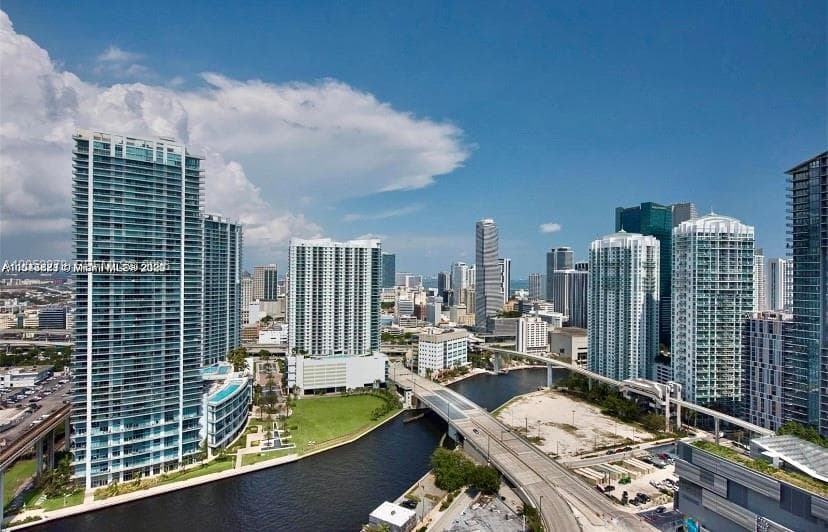 88 SW 7th St # 2712, Miami FL 33130 photo 2
