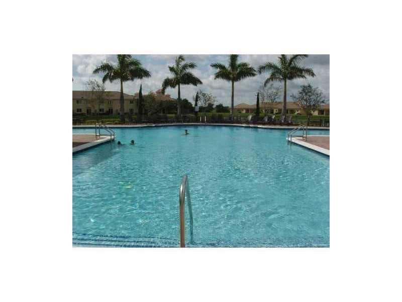 1570 NE 33 Road # 201, Homestead FL 33033 photo 2