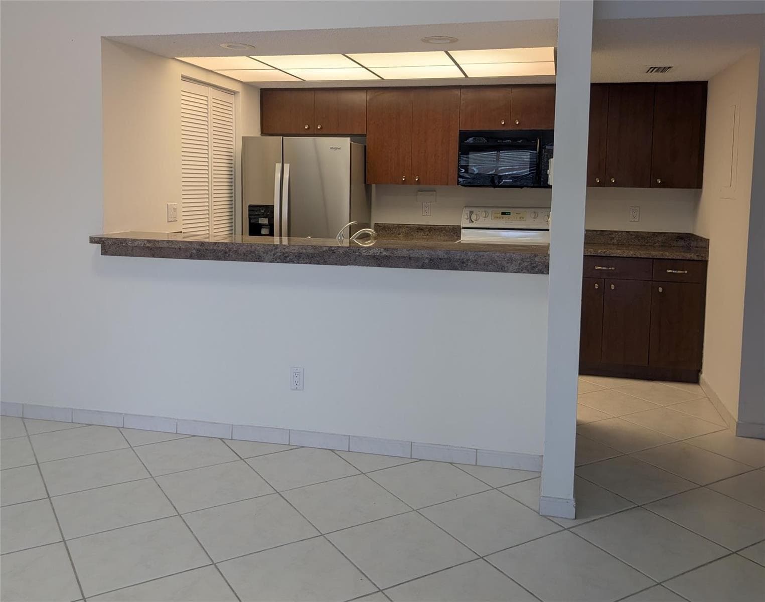 1061 NW 122nd Terrace, Pembroke Pines FL 33026 photo 3