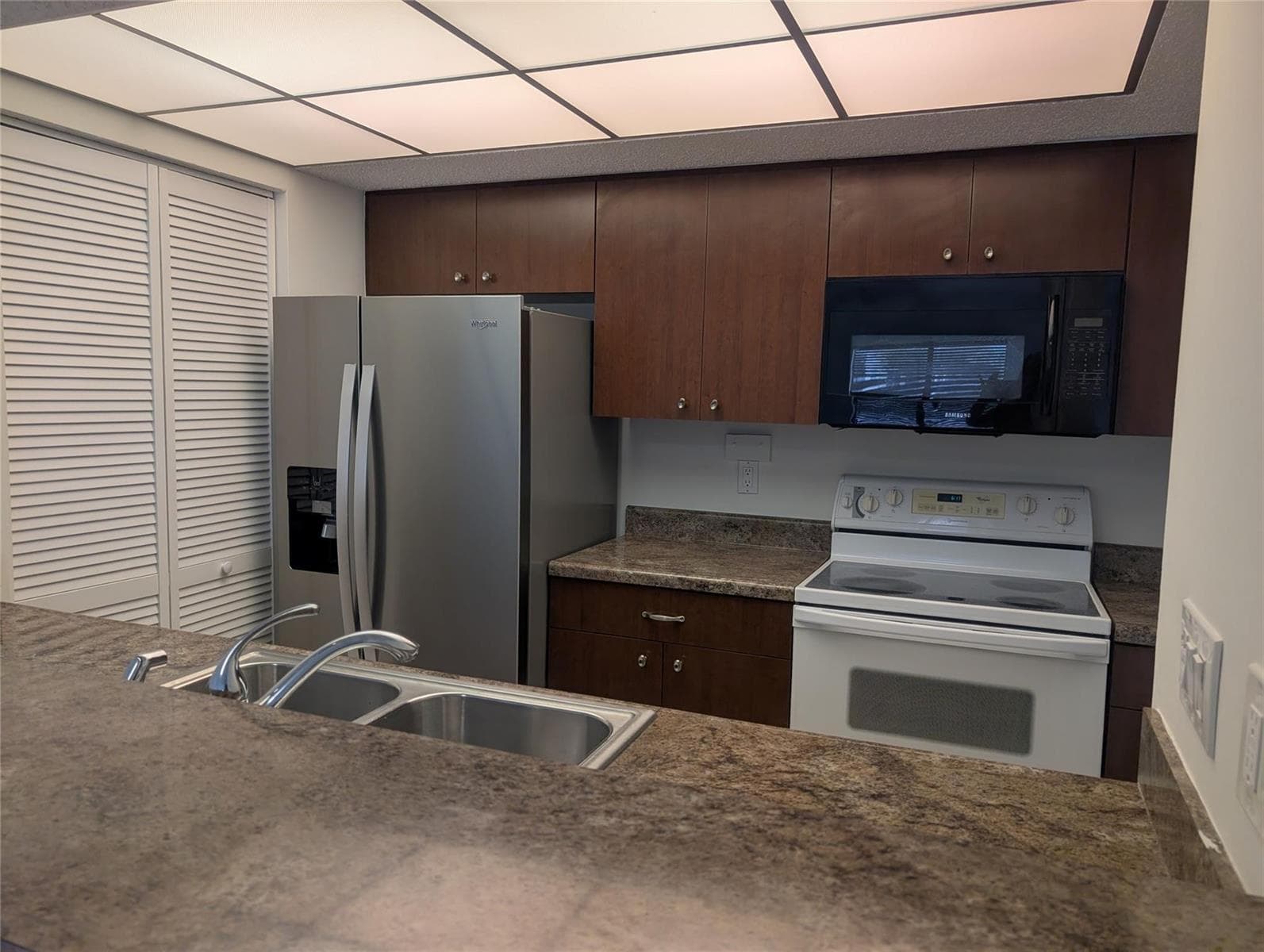 1061 NW 122nd Terrace, Pembroke Pines FL 33026 photo 4