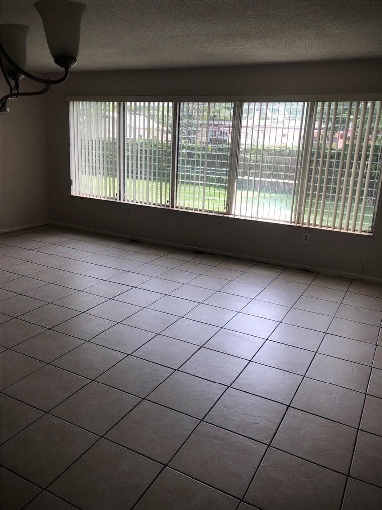 6900 NW 14th Court, Plantation FL 33313 photo 3
