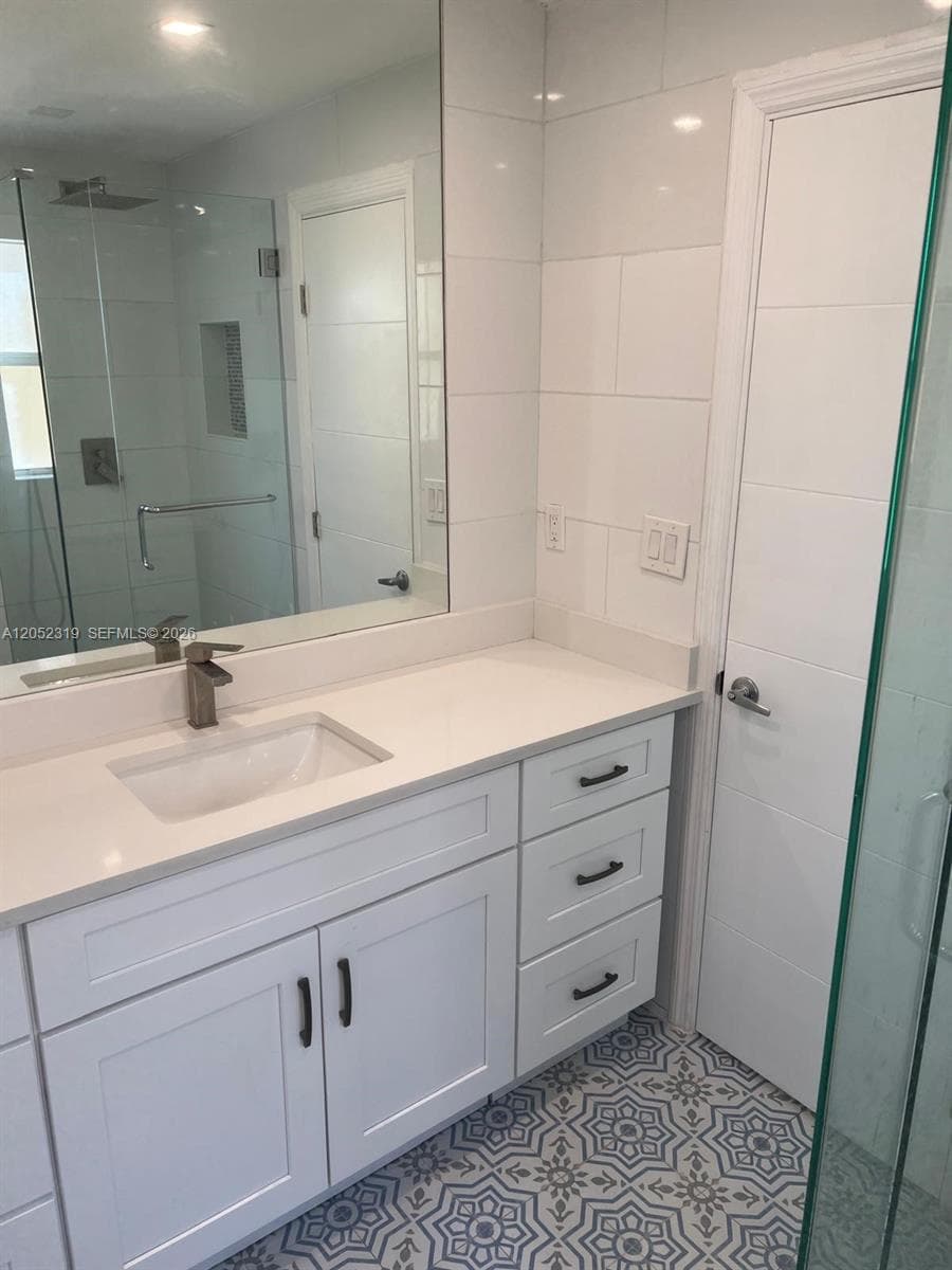 1612 Harrison St # 11, Hollywood, FL 33020 photo 4