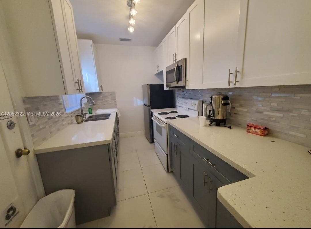 1435 NE 179th St, North Miami Beach FL 33162 photo 3