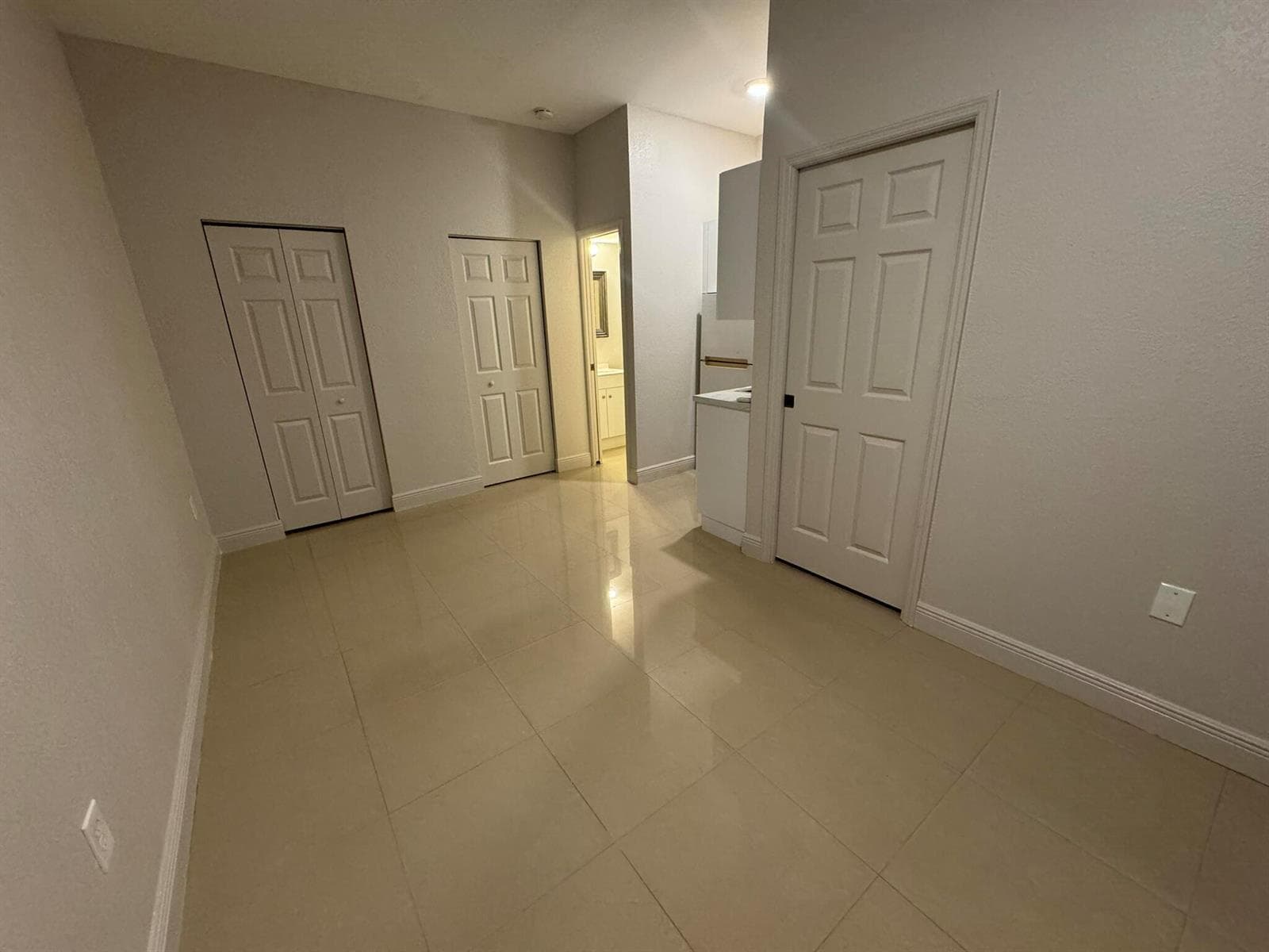 9033 NW 174th Street # Studio, Hialeah FL 33018 photo 4