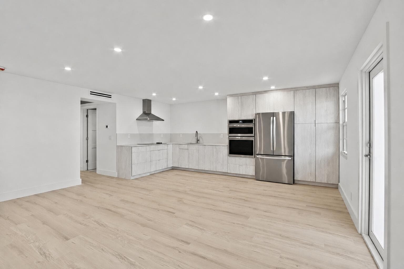 1023 Guildford # B, Boca Raton FL 33434 photo 3