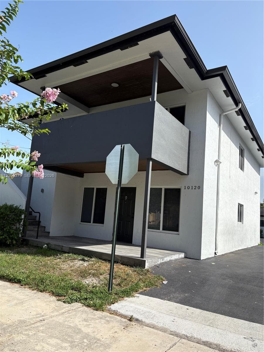 10120 W Fern St, Miami FL 33157 photo 2