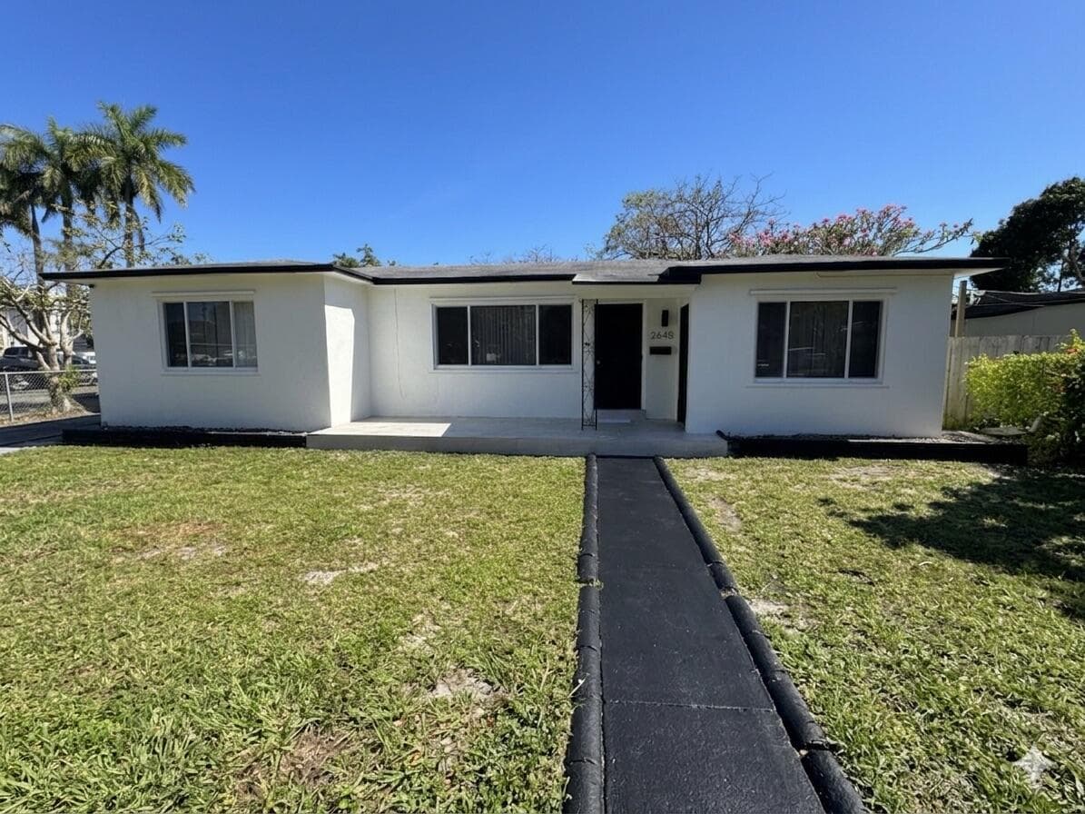 2648 Washington Street, Hollywood FL 33020