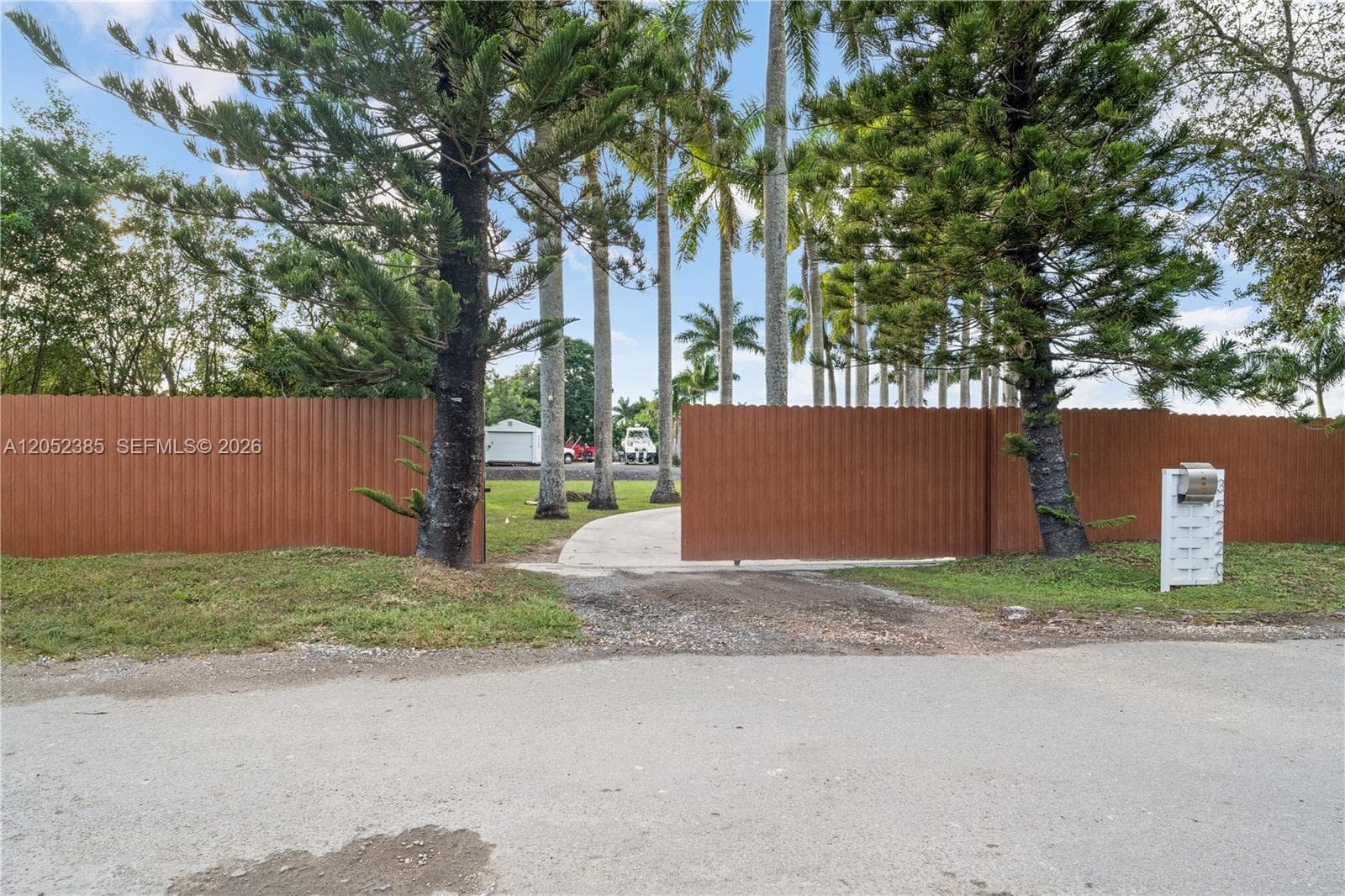 35220 SW 213th Ave, Homestead FL 33034 photo 2