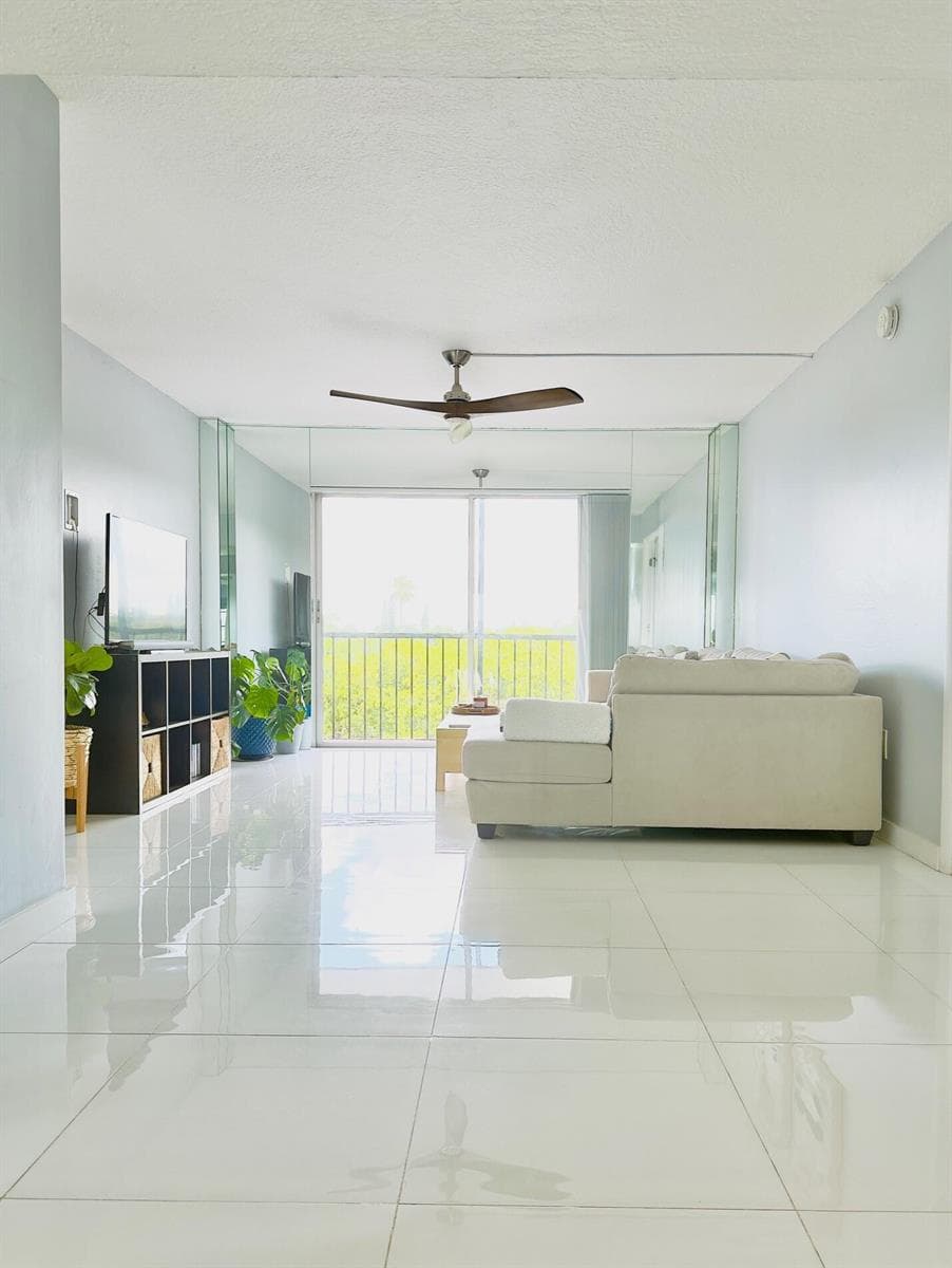 4164 Inverrary Drive # 404, Lauderhill FL 33319 photo 2
