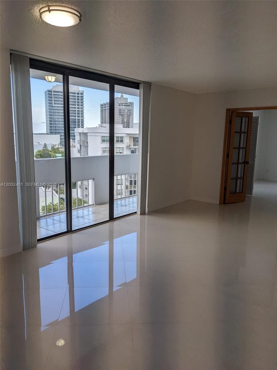6830 Indian Creek Dr # 8A, Miami Beach FL 33141 photo 4