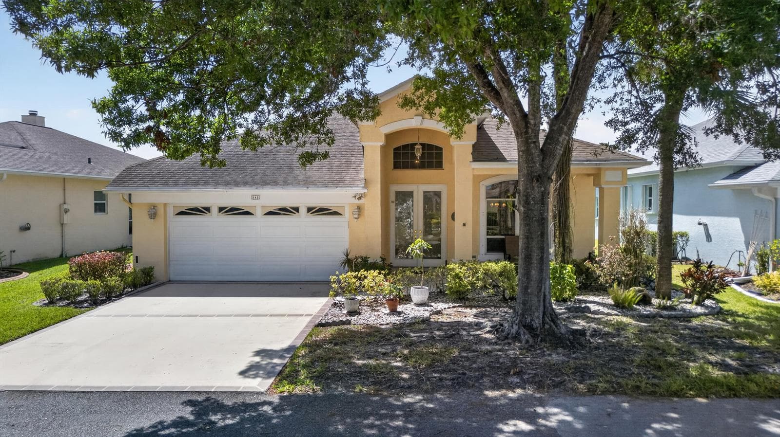 562 NW Lambrusco Drive, Port St. Lucie FL 34986 photo 2