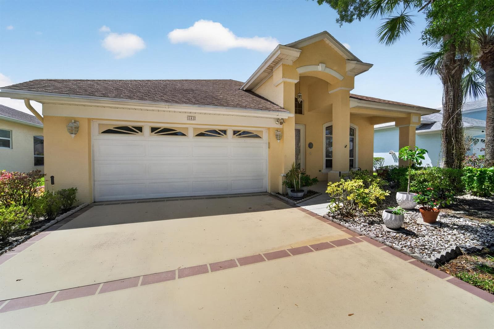 562 NW Lambrusco Drive, Port St. Lucie FL 34986