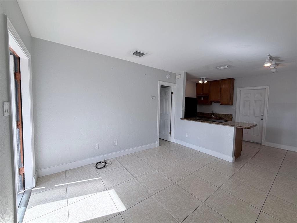 1023 NW 1st Avenue # Apt.4, Fort Lauderdale FL 33311 photo 3