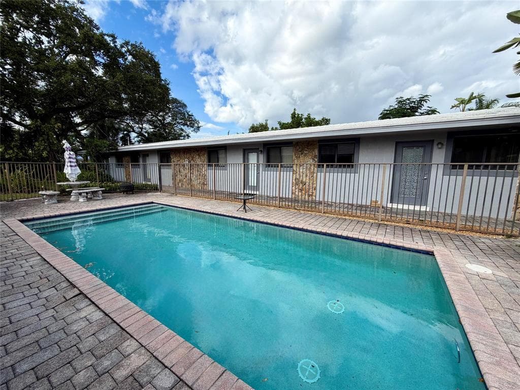 1023 NW 1st Avenue # Apt.4, Fort Lauderdale FL 33311